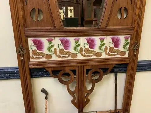 Antike Jugendstil Garderobe mit Jugendstil Fliesen, - Lieferung möglich!