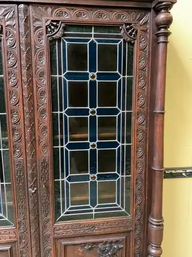 Antike Bretonische Vitrine, Bücherschrank , Traumhaft  -  Lieferung möglich!   