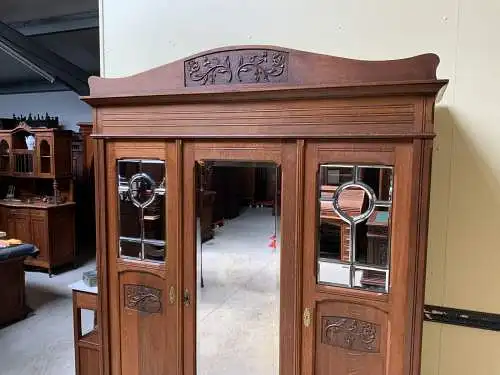 Antiker Jugendstil Kleiderschrank - Traumhaft -  Lieferung möglich!