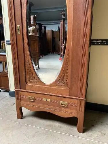 Antiker Jugendstil Wäscheschrank, -   Lieferung möglich!