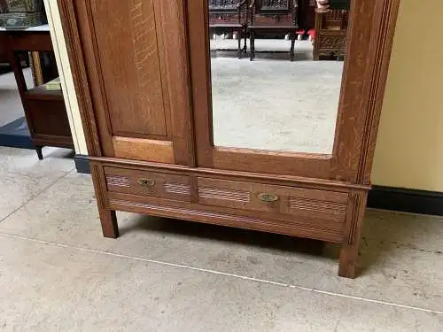 Antiker Jugendstil Wäscheschrank, -   Lieferung möglich!