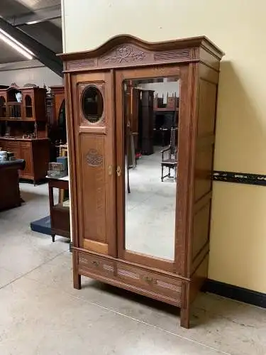 Antiker Jugendstil Wäscheschrank, -   Lieferung möglich!