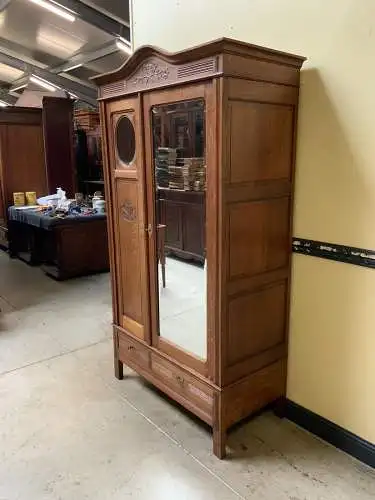 Antiker Jugendstil Wäscheschrank, -   Lieferung möglich!