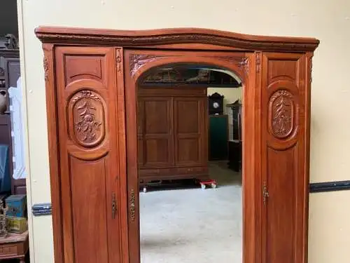 Antiker Jugendstil Geschirrschrank, Wäscheschrank, - Lieferung möglich!