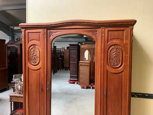 Antiker Jugendstil Geschirrschrank, Wäscheschrank, - Lieferung möglich!