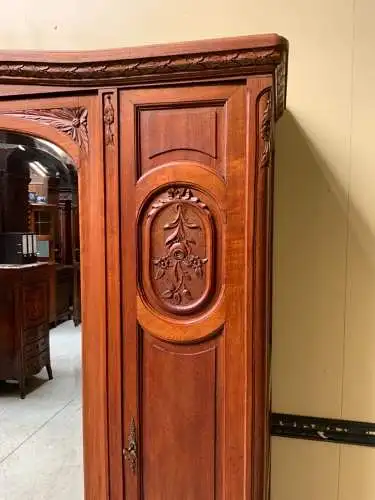 Antiker Jugendstil Geschirrschrank, Wäscheschrank, - Lieferung möglich!