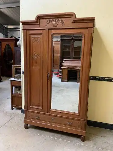 Antiker Jugendstil Wäscheschrank, Kleiderschrank -  Lieferung möglich!