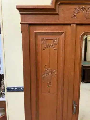 Antiker Jugendstil Wäscheschrank, Kleiderschrank -  Lieferung möglich!