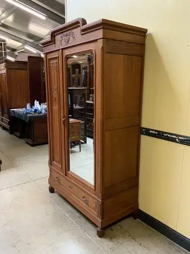 Antiker Jugendstil Wäscheschrank, Kleiderschrank -  Lieferung möglich!