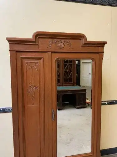 Antiker Jugendstil Wäscheschrank, Kleiderschrank -  Lieferung möglich!