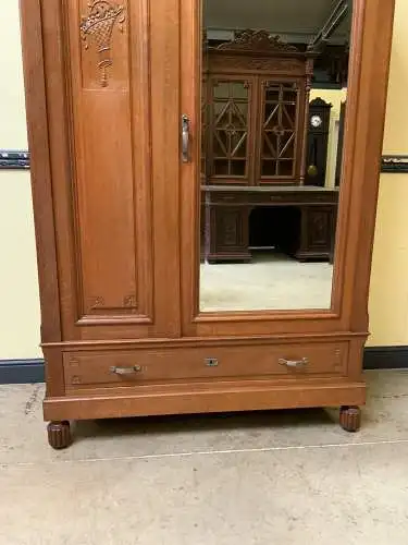 Antiker Jugendstil Wäscheschrank, Kleiderschrank -  Lieferung möglich!