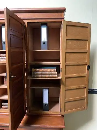 Antiker traumhafter Art Deco Archiv Schrank, Aktenschrank - Lieferung möglich!