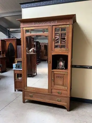 Antiker Jugendstil Kleiderschrank, Wäscheschrank,  traumhaft  Lieferung möglich!