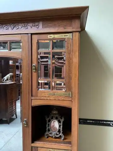 Antiker Jugendstil Kleiderschrank, Wäscheschrank,  traumhaft  Lieferung möglich!