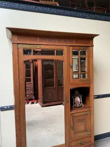 Antiker Jugendstil Kleiderschrank, Wäscheschrank,  traumhaft  Lieferung möglich!