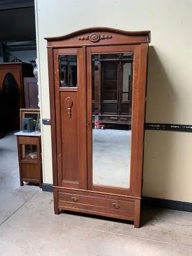 Antiker Jugendstil Wäscheschrank, Kleiderschrank -  Lieferung möglich!