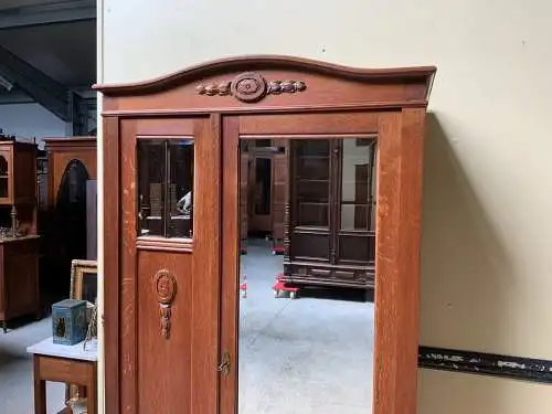 Antiker Jugendstil Wäscheschrank, Kleiderschrank -  Lieferung möglich!