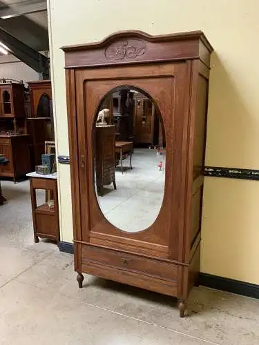 Antiker Jugendstil Wäscheschrank, -   Lieferung möglich!