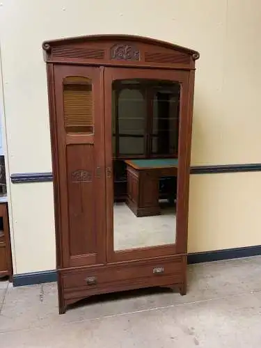 Antiker Jugendstil Wäscheschrank, Kleiderschrank -  Lieferung möglich!