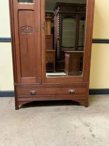 Antiker Jugendstil Wäscheschrank, Kleiderschrank -  Lieferung möglich!