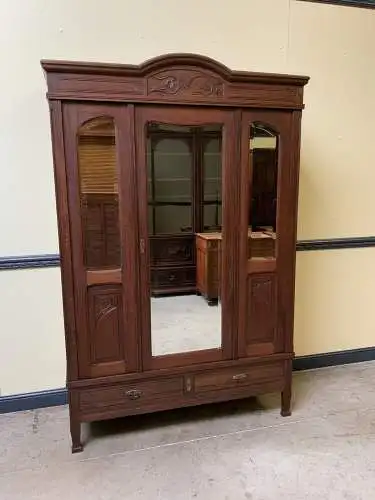 Antiker Jugendstil Kleiderschrank - Traumhaft -  Lieferung möglich!