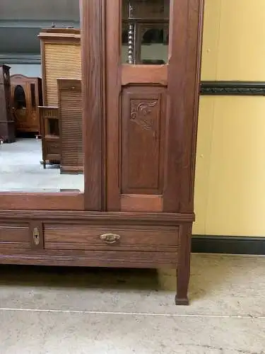 Antiker Jugendstil Kleiderschrank - Traumhaft -  Lieferung möglich!