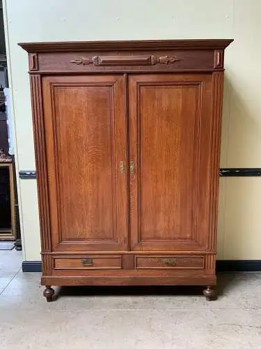 Antiker Jugendstil Kleiderschrank, Traumhaft - Lieferung möglich!