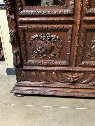 Antiker imposanter Neorenaissance Bücherschrank, Vitrine - Lieferung möglich!