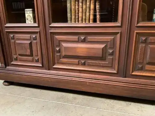 Antiker imposanter Gründerzeit Bücherschrank, Vitrine - Lieferung möglich!