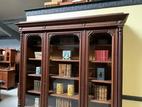 Antiker imposanter Gründerzeit Bücherschrank, Vitrine - Lieferung möglich!