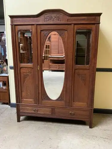 Antiker Jugendstil Kleiderschrank, Traumhaft - Lieferung möglich!