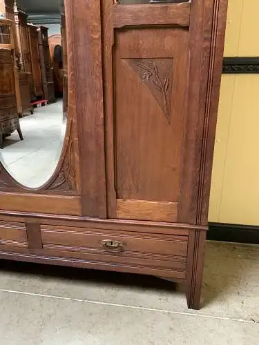 Antiker Jugendstil Kleiderschrank, Traumhaft - Lieferung möglich!