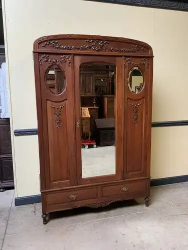 Antiker Jugendstil Kleiderschrank - Traumhaft -  Lieferung möglich!