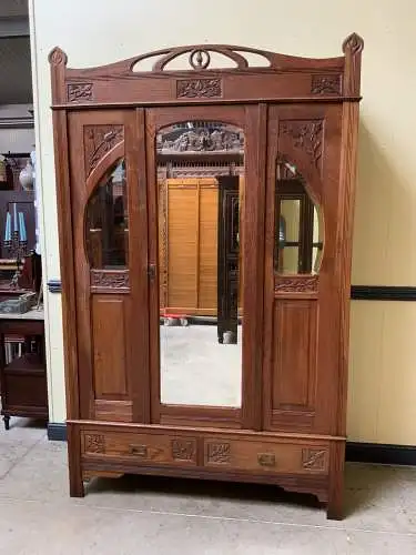 Antiker Jugendstil Kleiderschrank, Art Nouveau -  Lieferung möglich!