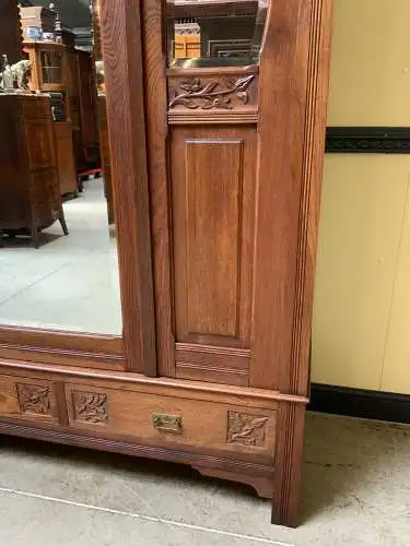 Antiker Jugendstil Kleiderschrank, Art Nouveau -  Lieferung möglich!