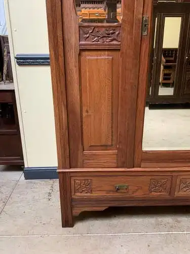 Antiker Jugendstil Kleiderschrank, Art Nouveau -  Lieferung möglich!