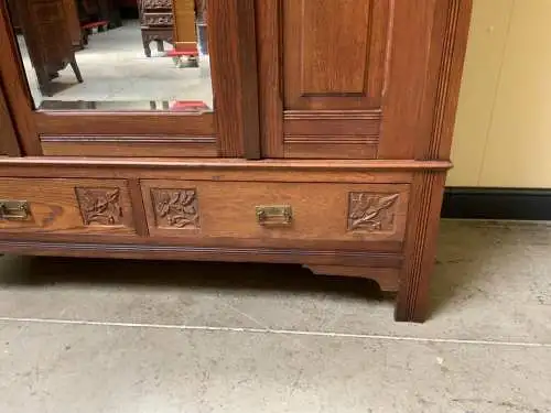 Antiker Jugendstil Kleiderschrank, Art Nouveau -  Lieferung möglich!