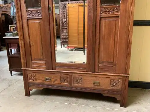 Antiker Jugendstil Kleiderschrank, Art Nouveau -  Lieferung möglich!