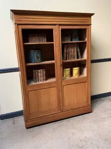 Antiker Jugendstil Bücherschrank, Vitrine, Traumhaft - Lieferung möglich!