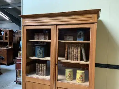 Antiker Jugendstil Bücherschrank, Vitrine, Traumhaft - Lieferung möglich!