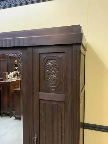 Antike - Kleiderschrank, Garderobenschrank - Art Deco -  Lieferung möglich!