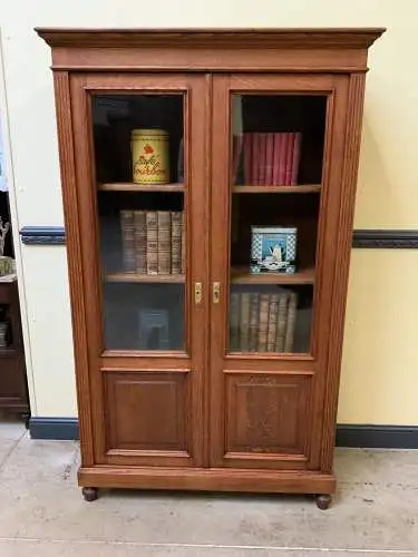 Antik - Vitrine, Bücherschrank, Jugendstil - traumhaft- Lieferung möglich.