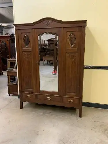 Antik - Kleiderschrank, Wäscheschrank, - Jugendstil - Lieferung möglich!