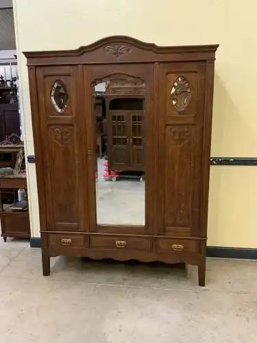 Antik - Kleiderschrank, Wäscheschrank, - Jugendstil - Lieferung möglich!