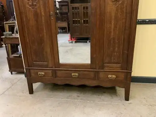 Antik - Kleiderschrank, Wäscheschrank, - Jugendstil - Lieferung möglich!