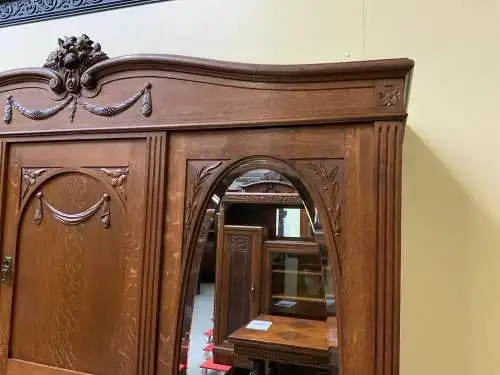 Antik - Kleiderschrank, Wäscheschrank, Jugendstil -  Lieferung möglich!