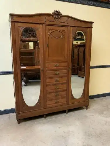 Antik - Kleiderschrank, Wäscheschrank, Jugendstil -  Lieferung möglich!