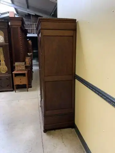 Antiker Jugendstil Kleiderschrank, Wäscheschrank -  Lieferung möglich!