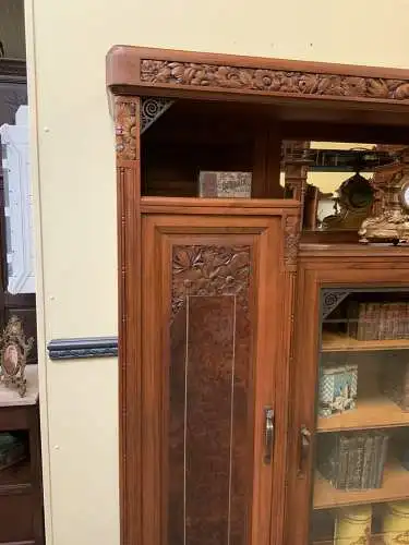 Antik - Bücherschrank, Vitrine, Nußbaum, - Art Deco -  Lieferung möglich!