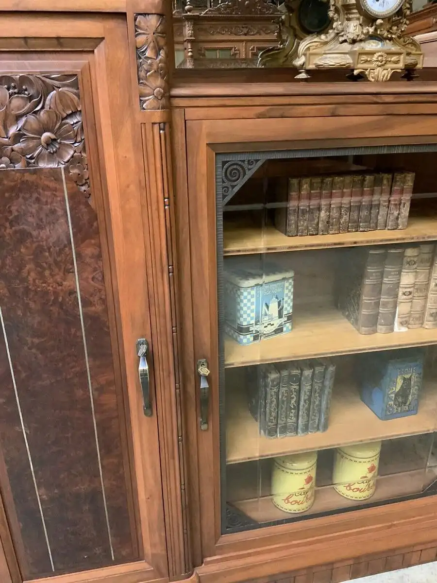 Antik - Buffet, Vitrine, Kredenz, Nußbaum, - Art Deco -  Lieferung möglich! 16